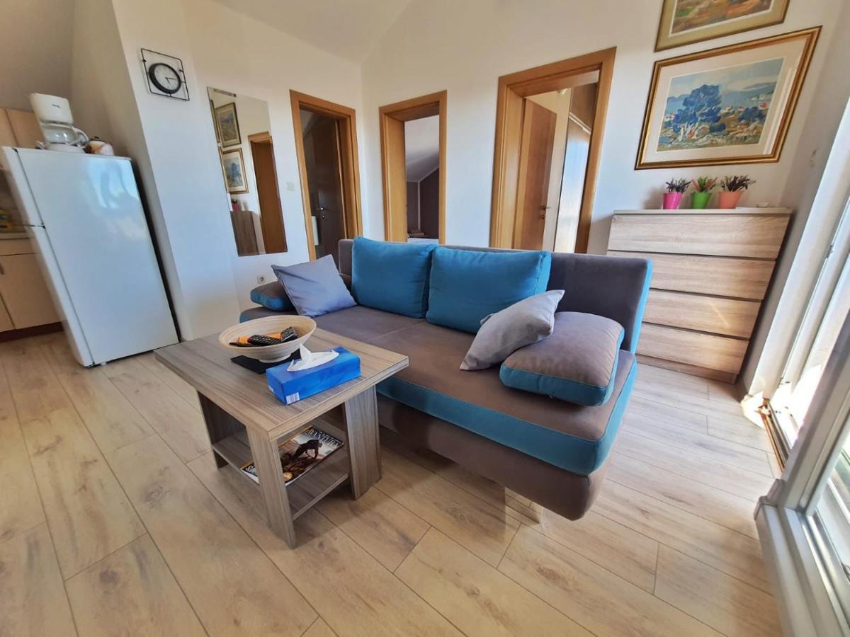 Apartmani Latin Jezera Exterior foto